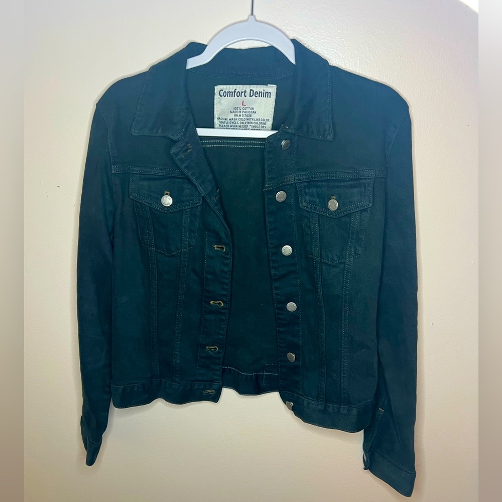 Comfort Denim Jean Jacket - Women’s Size Large